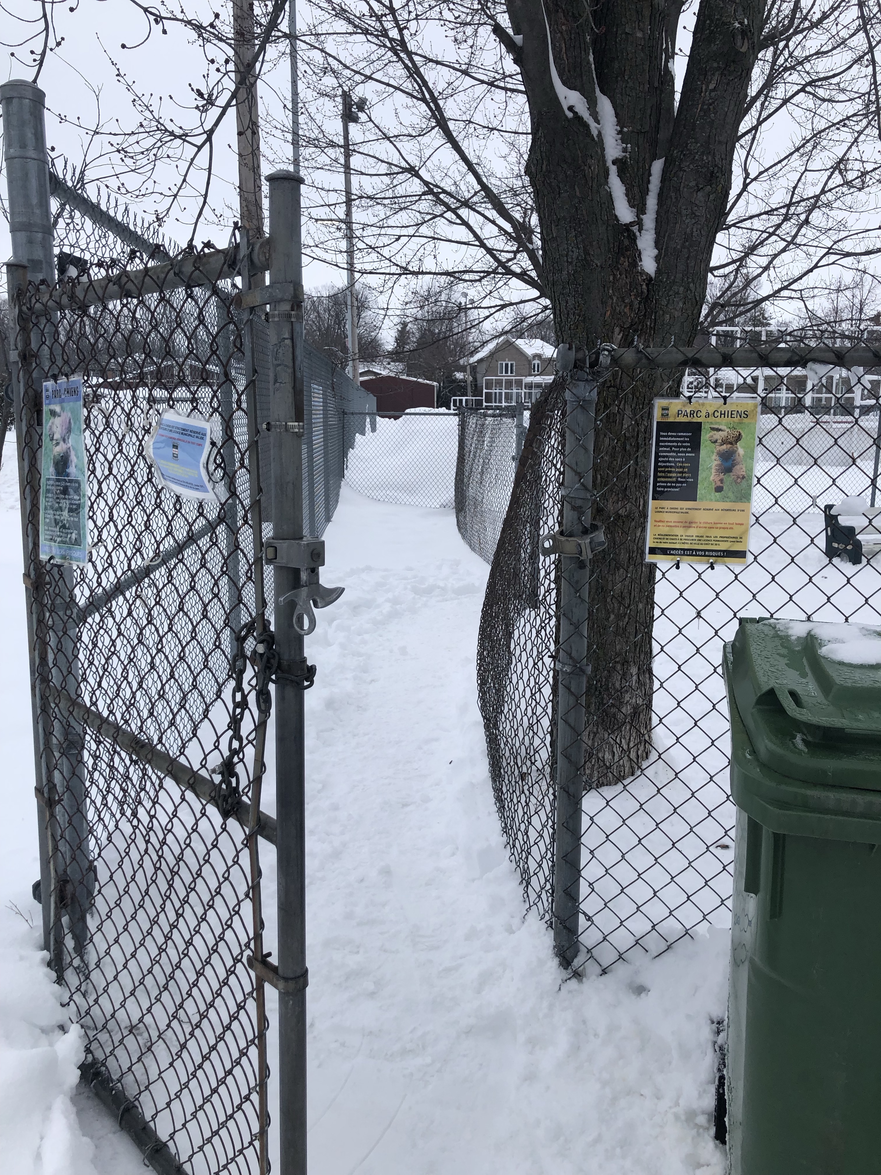 Parc Donat-Bouthillier Dog Park