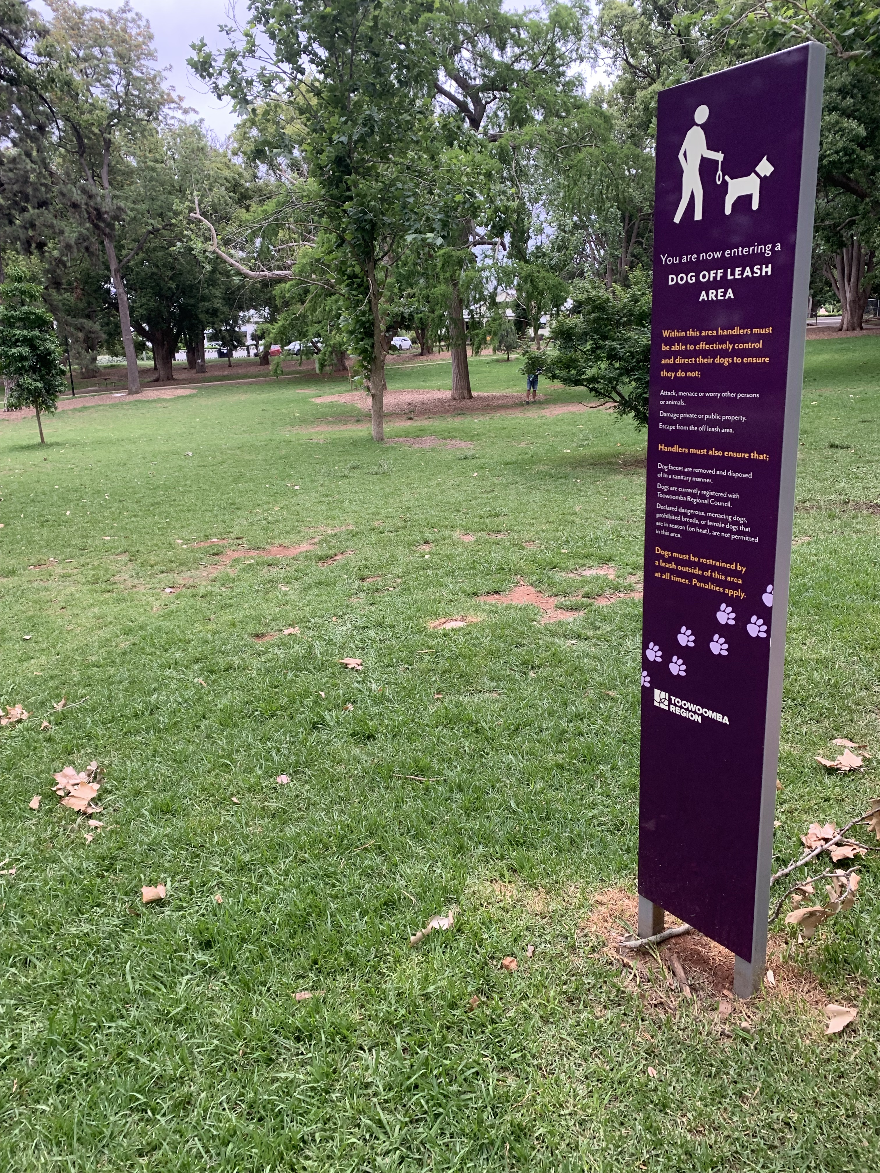 Queens Park Off Leash Dog Park