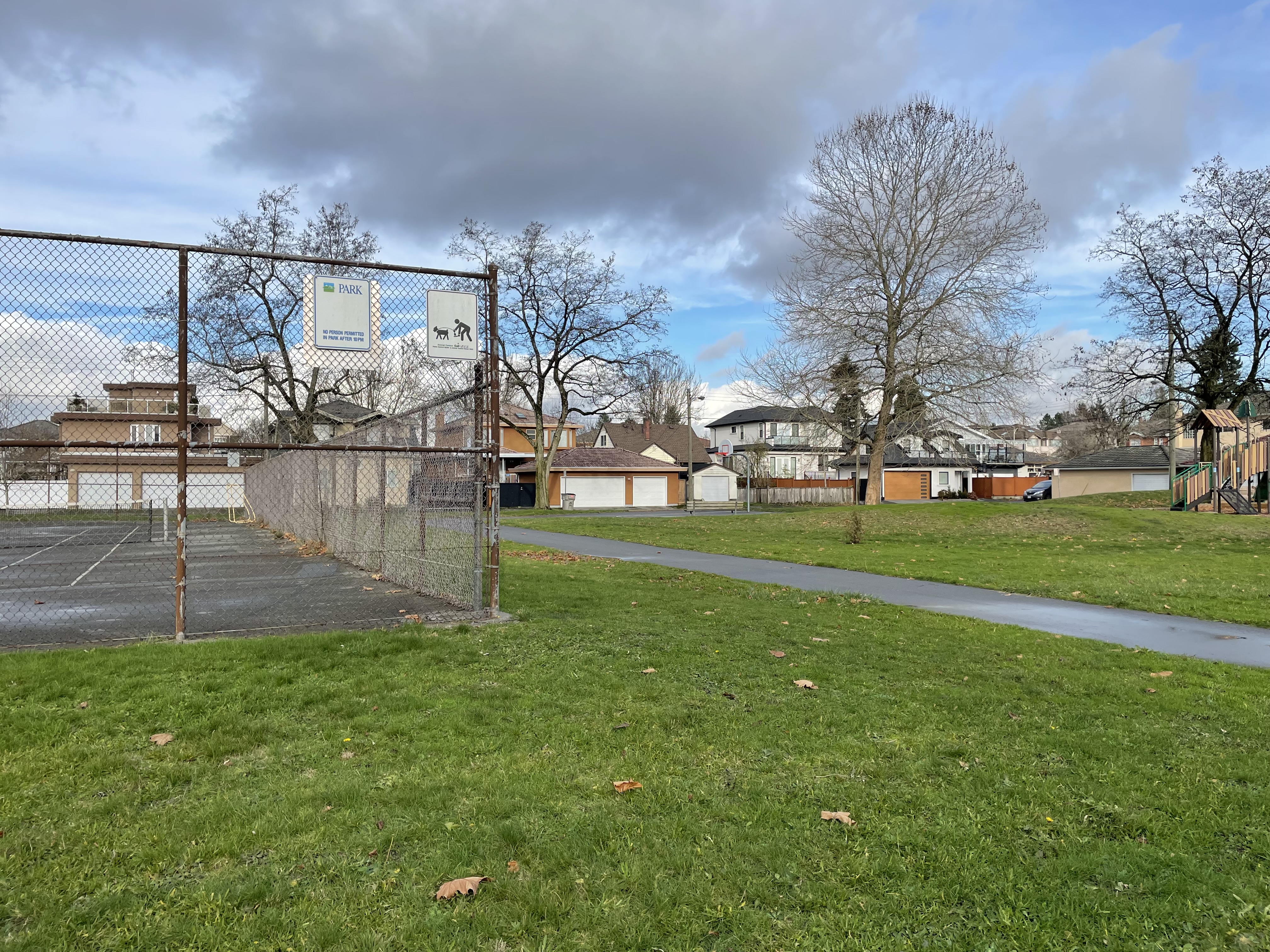 Humm Park - Leash On