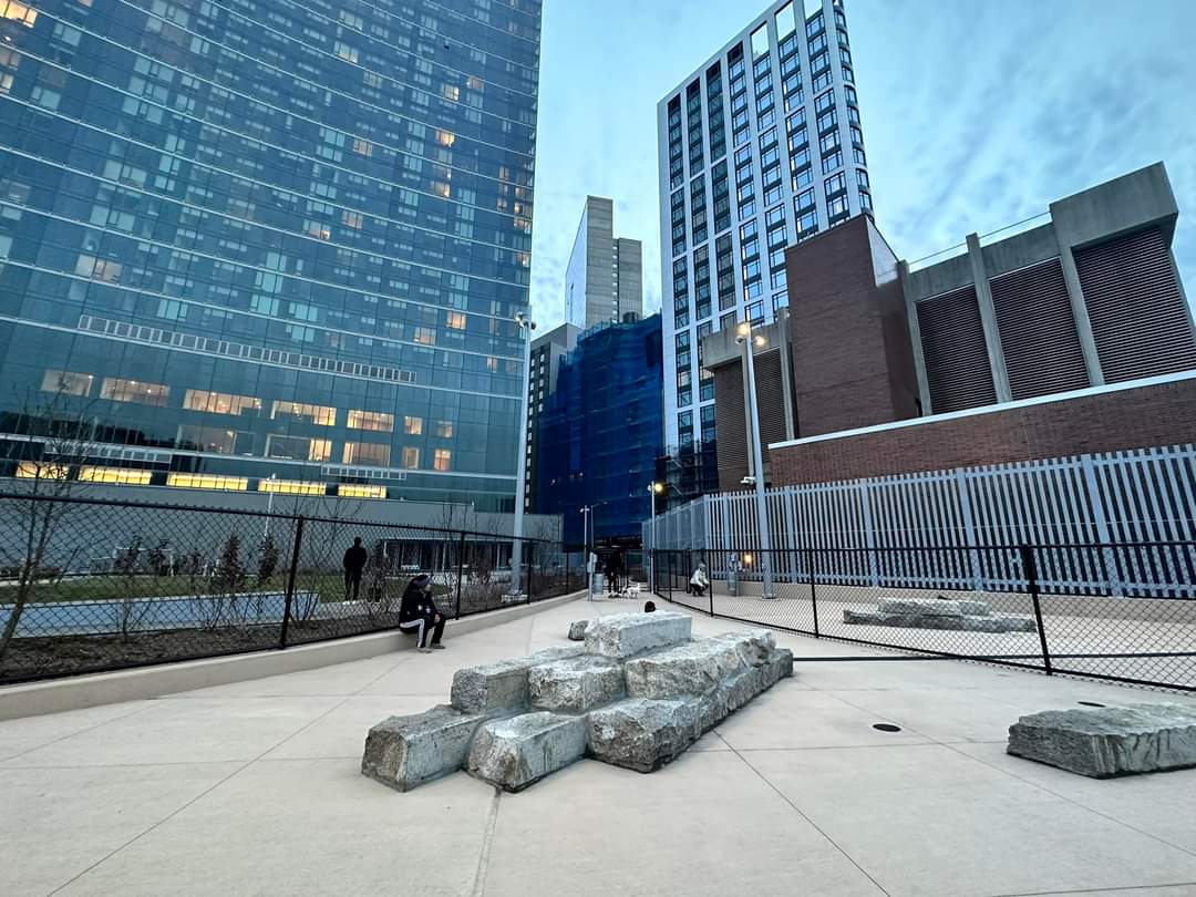 Sven Luxury Apartment Rooftop Dog Run