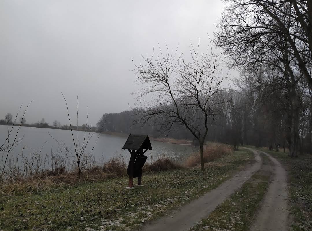 Üllés fishing lake